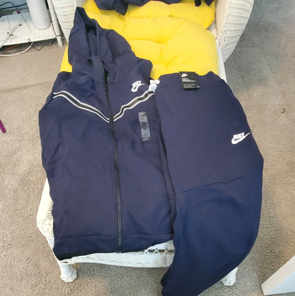 Nike sweatsuit